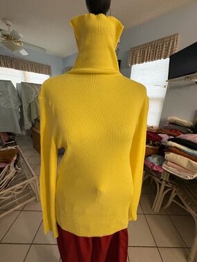SHEIN Bright Yellow Ribbed Turtleneck Sweater
